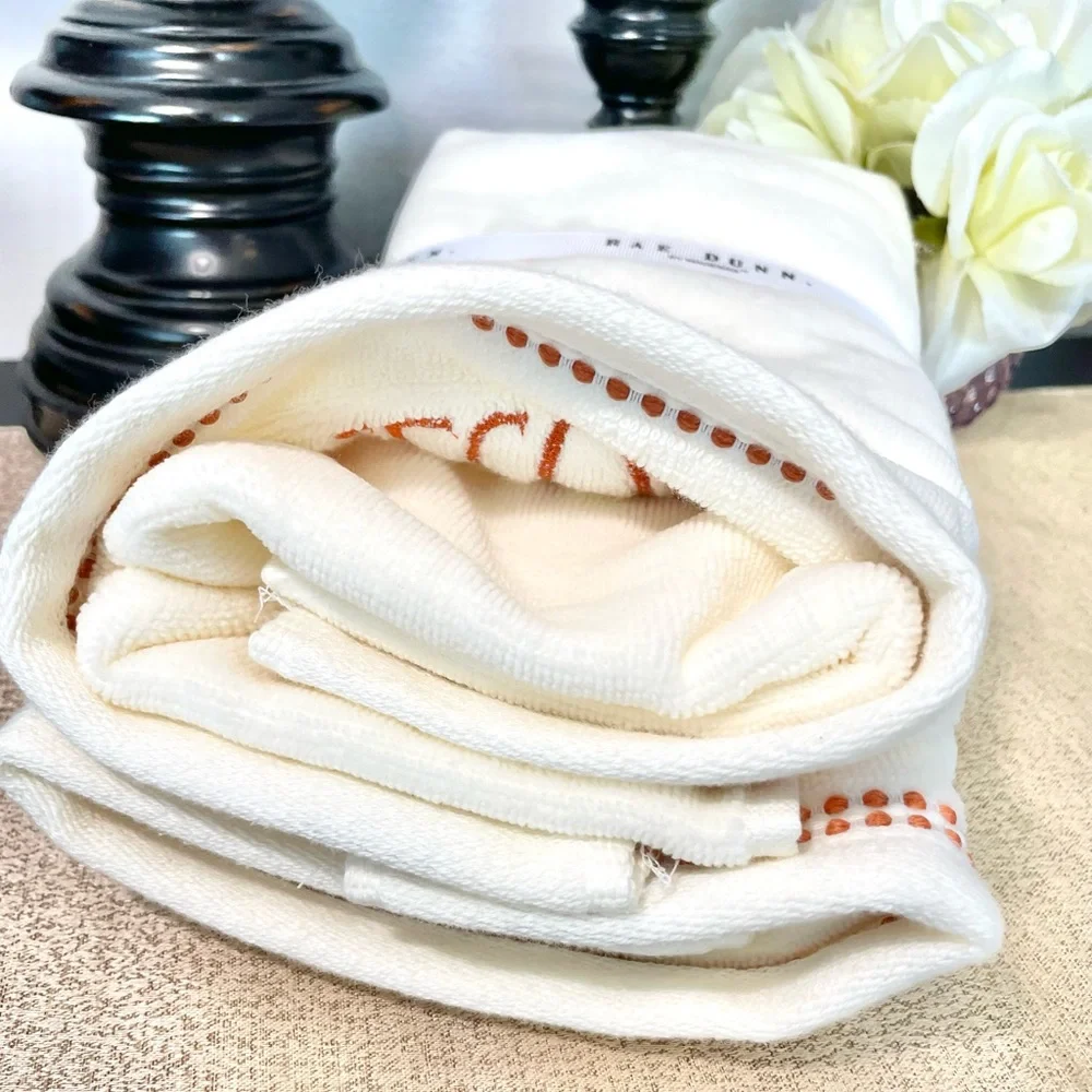 NWT Rae Dunn Set of 2 WELCOME Pumpkin Hand Towels